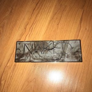 Urban Decay Naked Smokey Pallet